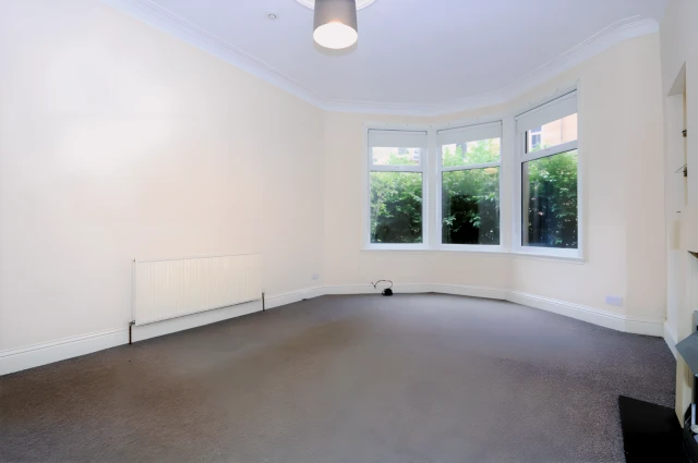 Trefoil Avenue, G41 3PD 3