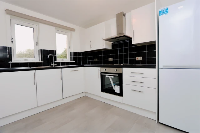 Garriochmill Way, G20 6LL 4