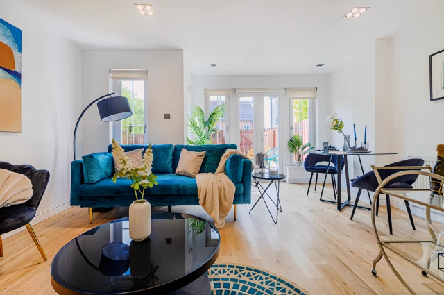 Birchfield Drive, G14 9FG 2