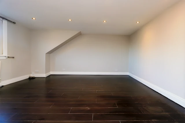 Millbrae Road, G42 9UF 3
