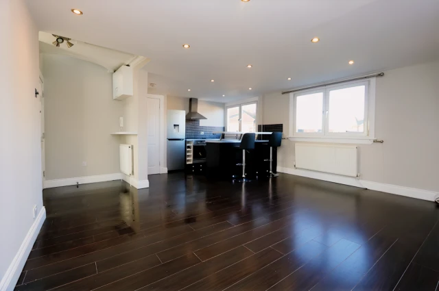 Millbrae Road, G42 9UF 4