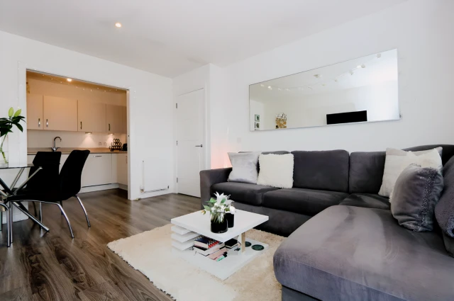 Prospecthill Circus, G42 0AH 4