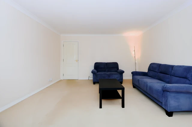 Hayburn Street, G11 6DE 3