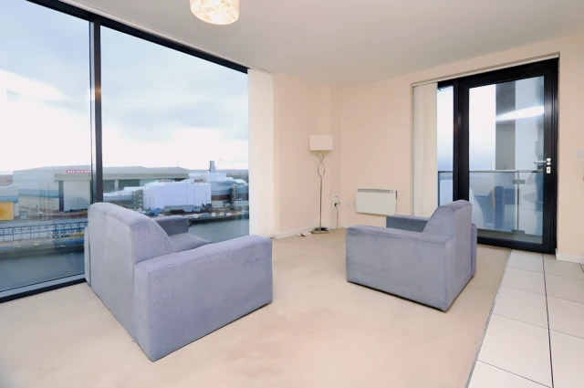 Castlebank Place, G11 6DS 3