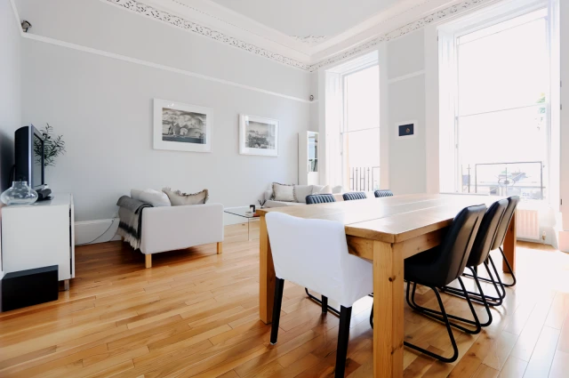 Woodlands Terrace, G3 6DD 4