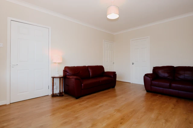 Drumcarn Drive, G62 6EB 3