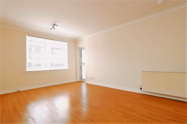 Dumbarton Road, G14 9DB 2