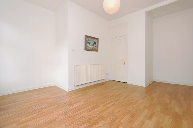 High Street, G4 0QS 2