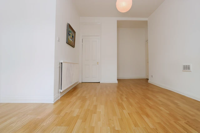 High Street, G4 0QS 3