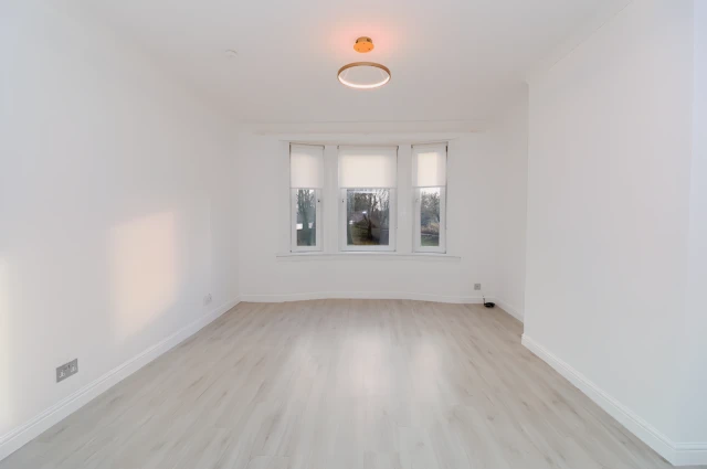 Brownside Drive, G13 4BN 4