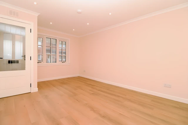 Blairatholl Gardens, G11 7QN 3