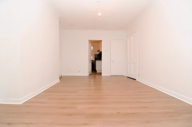 Lochlibo Avenue, G13 4AE 4