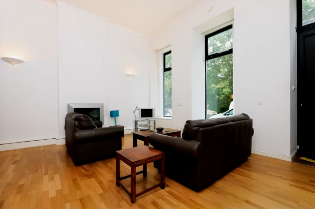 Queen Margaret Road, G20 6DP 3