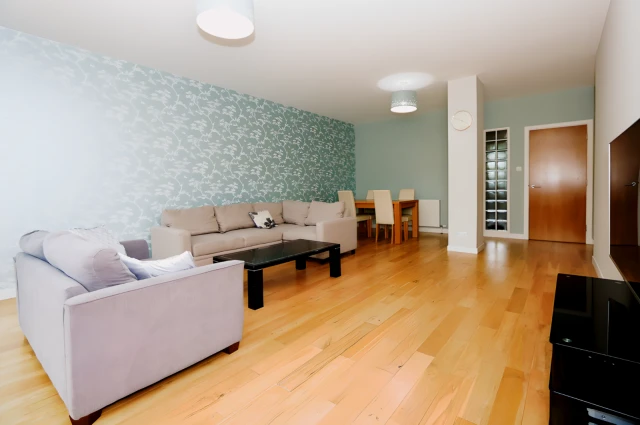 Jackson Place, G61 1RY 4