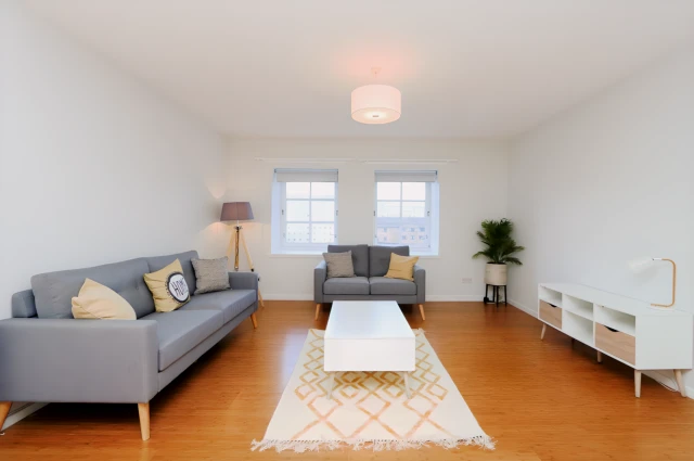 Bell Street, G4 0TE 3