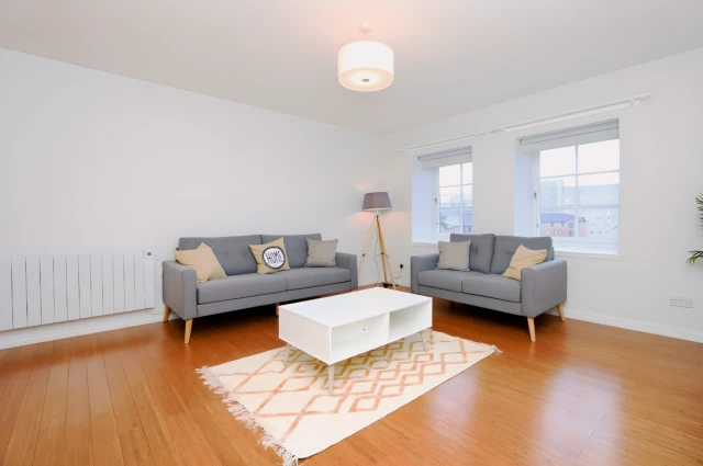 Bell Street, G4 0TE 4