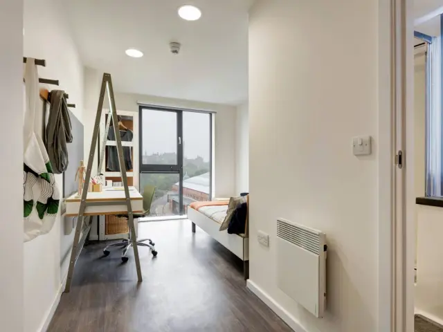 Bridge House 4