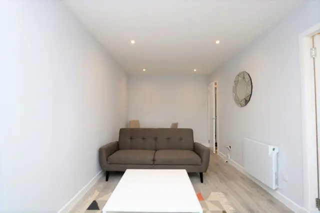 Gladstone Street, G4 9PJ 4