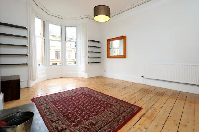 Lawrence Street, G11 5HF 3
