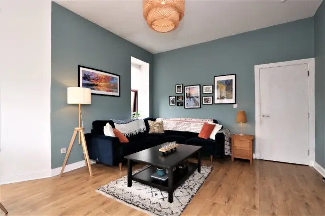 Balshagray Crescent, G14 9RY 3