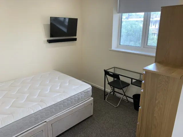 14, Minster Court, Liverpool 1