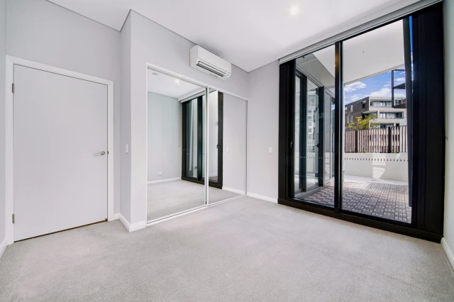 105/2 Waterways Street,Wentworth Point,New South Wales 2127 4