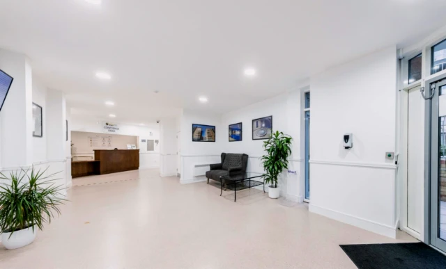 Flat 4 Gainsborough House, Cassilis Road, London , E14 9LQ 3