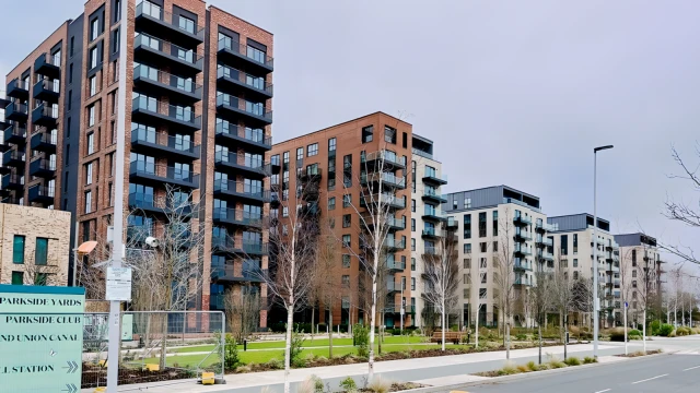 Cedrus Avenue 12979# 2