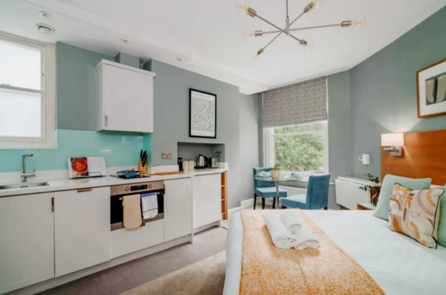 studio in Bloomsbury 2