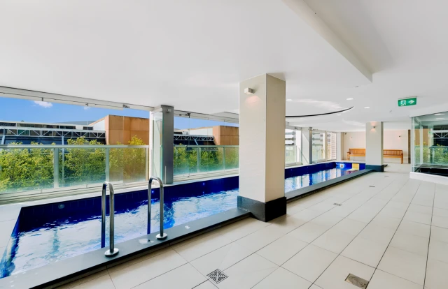 CBD Modern 2BR/ Free Parking 1