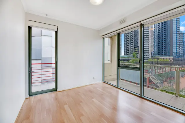 506/83 Queensbridge Street,Southbank,Victoria 3006 4