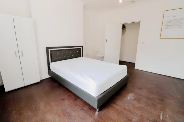 apartment in Brixton 3