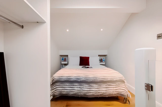 Kenway Road 14221# 4