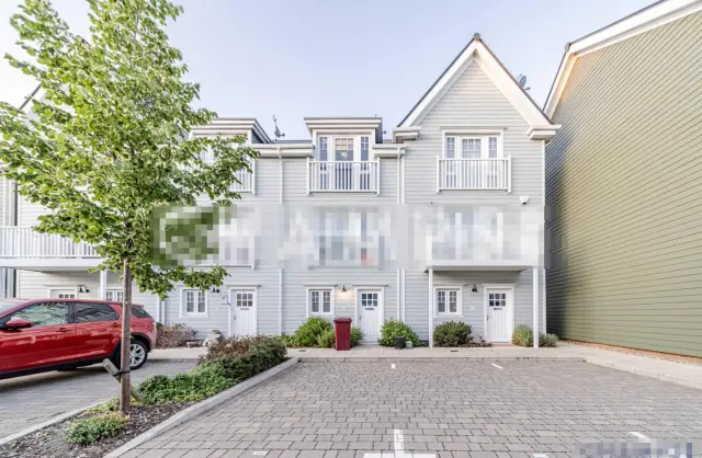 Maine Street, Reading, RG2 6AG 1
