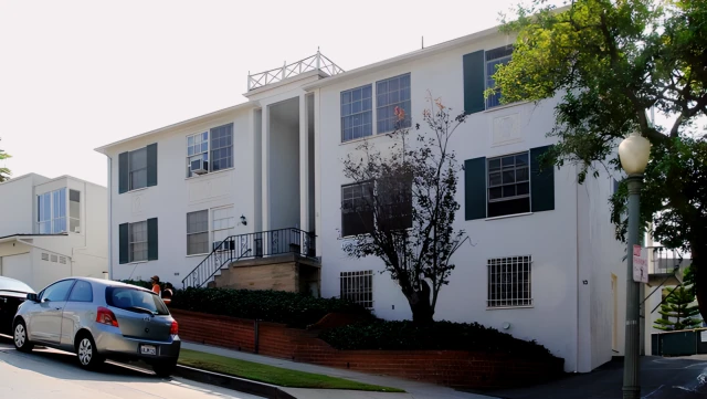 611 Levering Ave 1