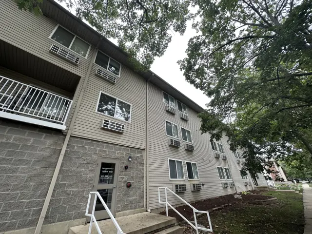1008 W. Main, Urbana 1