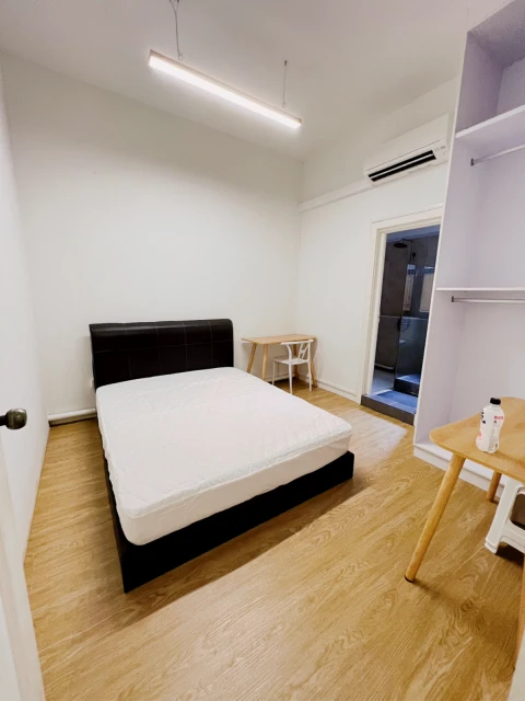 35 Niven Road - Singapore student accommodation - Master Room 6