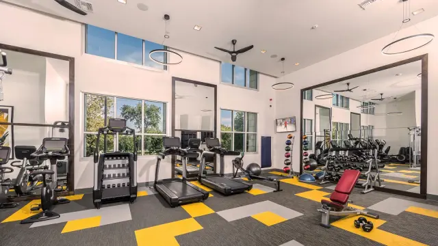 The James Apartments 4