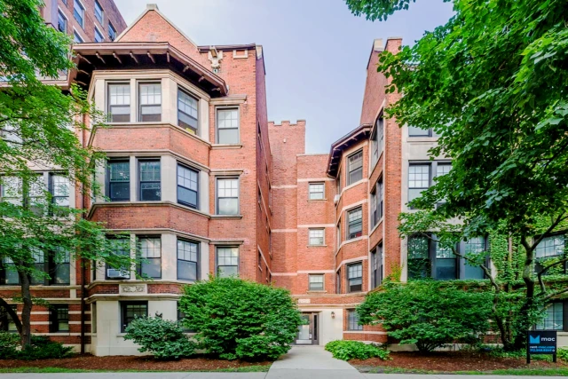5325 S. Hyde Park Boulevard 1