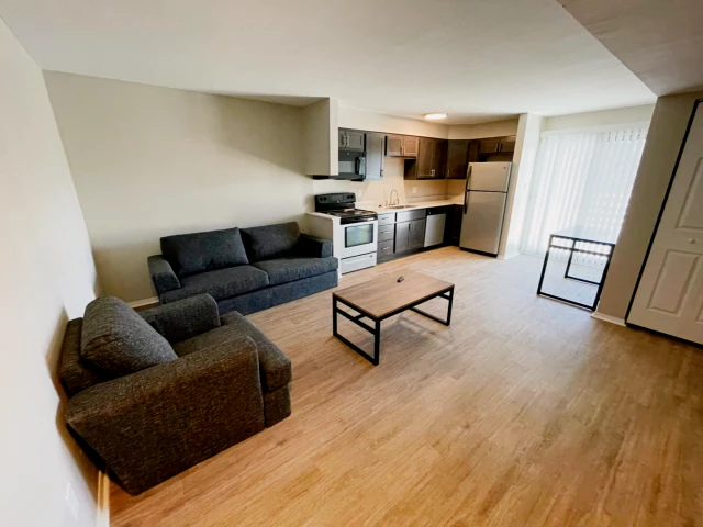 812 W Nevada Street, Urbana, IL 61801 1