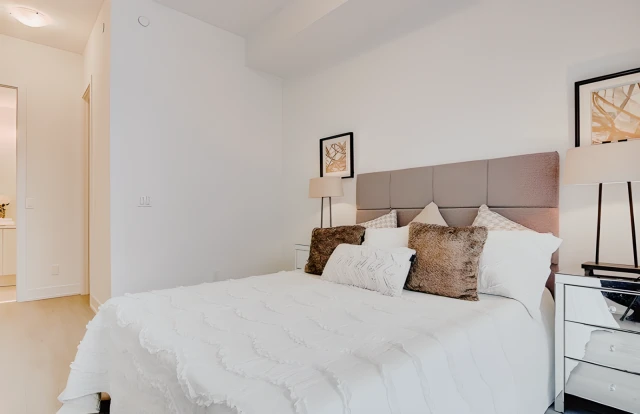 Beacon Condos(5180 Yonge) 2