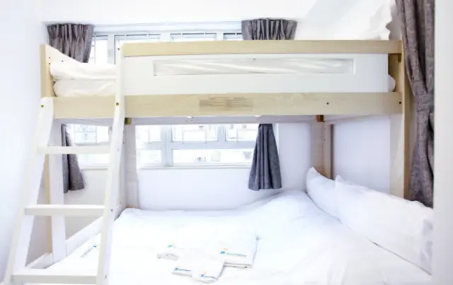 【Z】Sai Wan (HKU Station)(2): 2 Bedroom 4