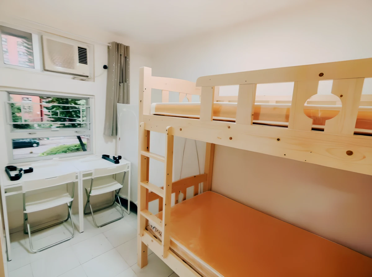 Siu Hong Court Three Bedrooms One Bathroom Phase 18 (Female) 0