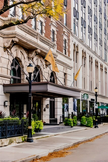 716 - 118 King St E 1