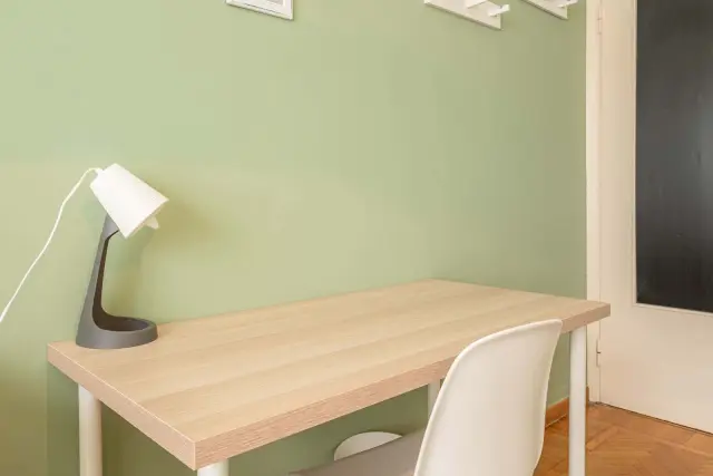 VIA ANGERA 18 <br> PRIVATE ROOM S1 4