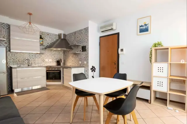 Viale Marche - FARINI 1