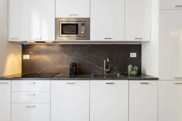 Modern and new flat in Duomo area 4