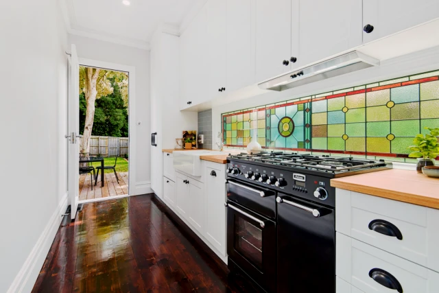 5 Warburton Road, Camberwell 2
