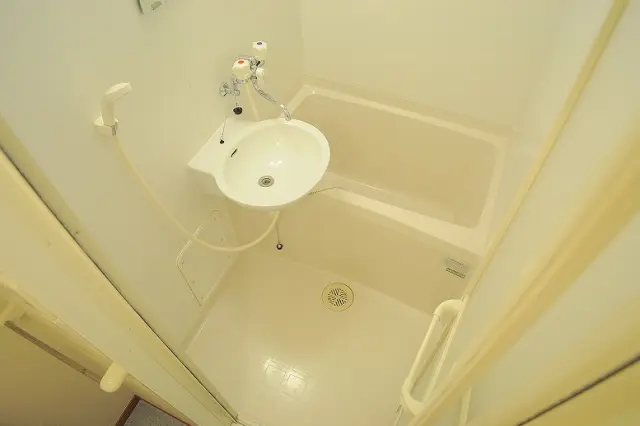 レオパレスグローバルⅢ 104号室 4