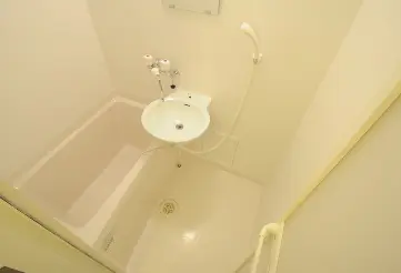 レオパレスサイレント　リバー 204号室 3